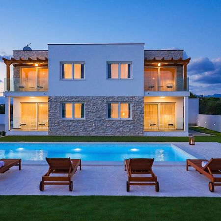 Stunning Home In Vrsi With Kitchen Экстерьер фото