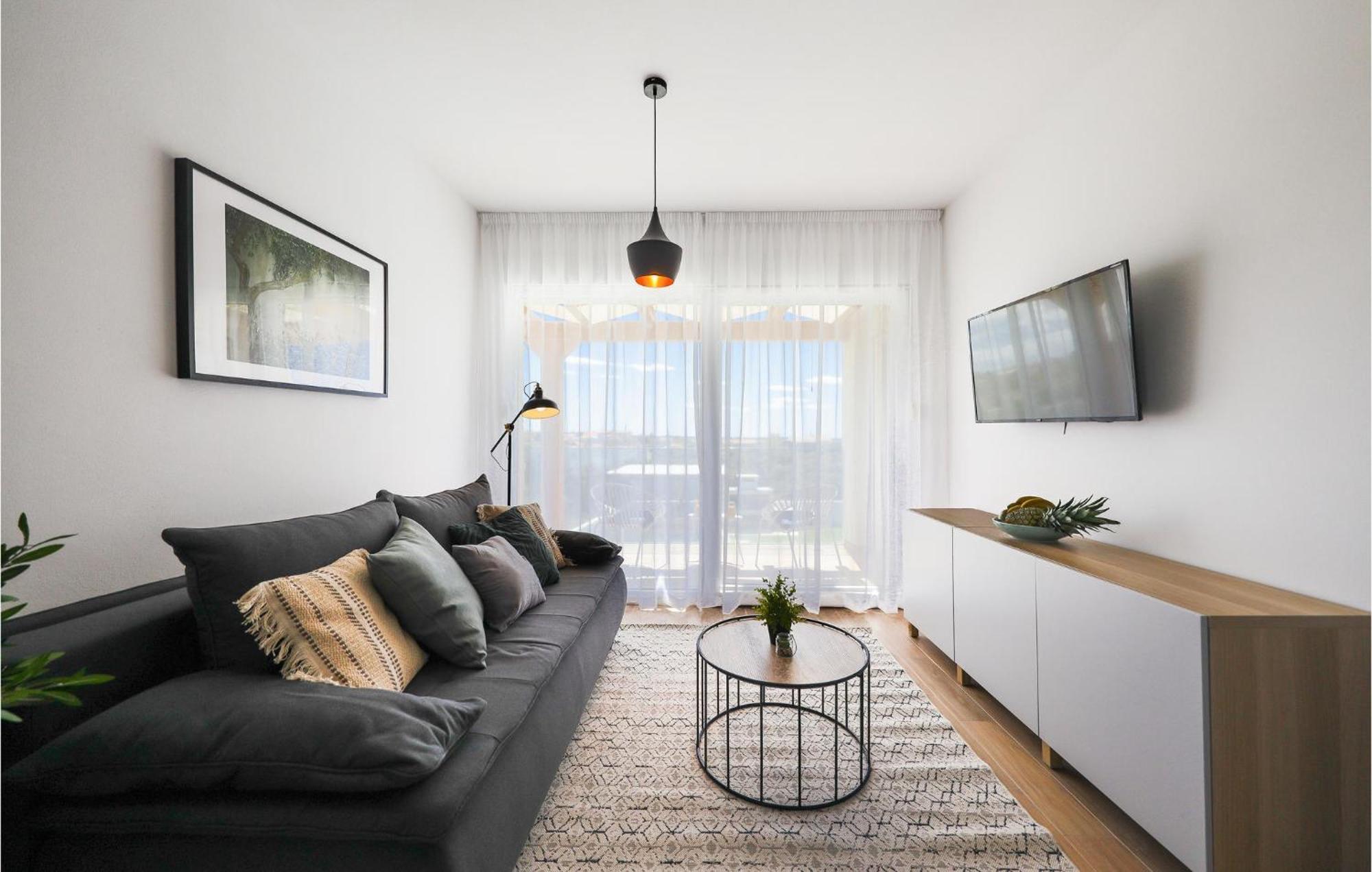 Stunning Home In Vrsi With Kitchen Экстерьер фото