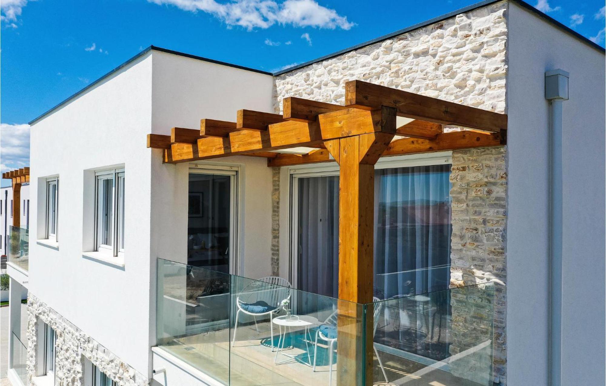 Stunning Home In Vrsi With Kitchen Экстерьер фото